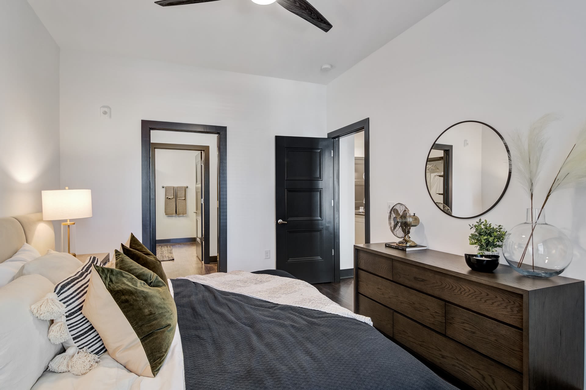 Apartments in Westside, Atlanta | Windsor Interlock | Photos